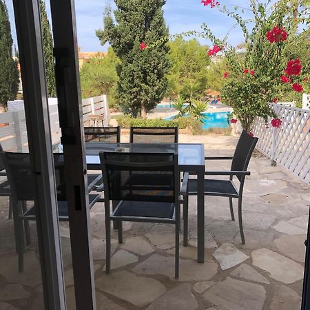 Regina Gardens - Spacious 3 Bed, 2 Bath Maisonette Пафос Экстерьер фото