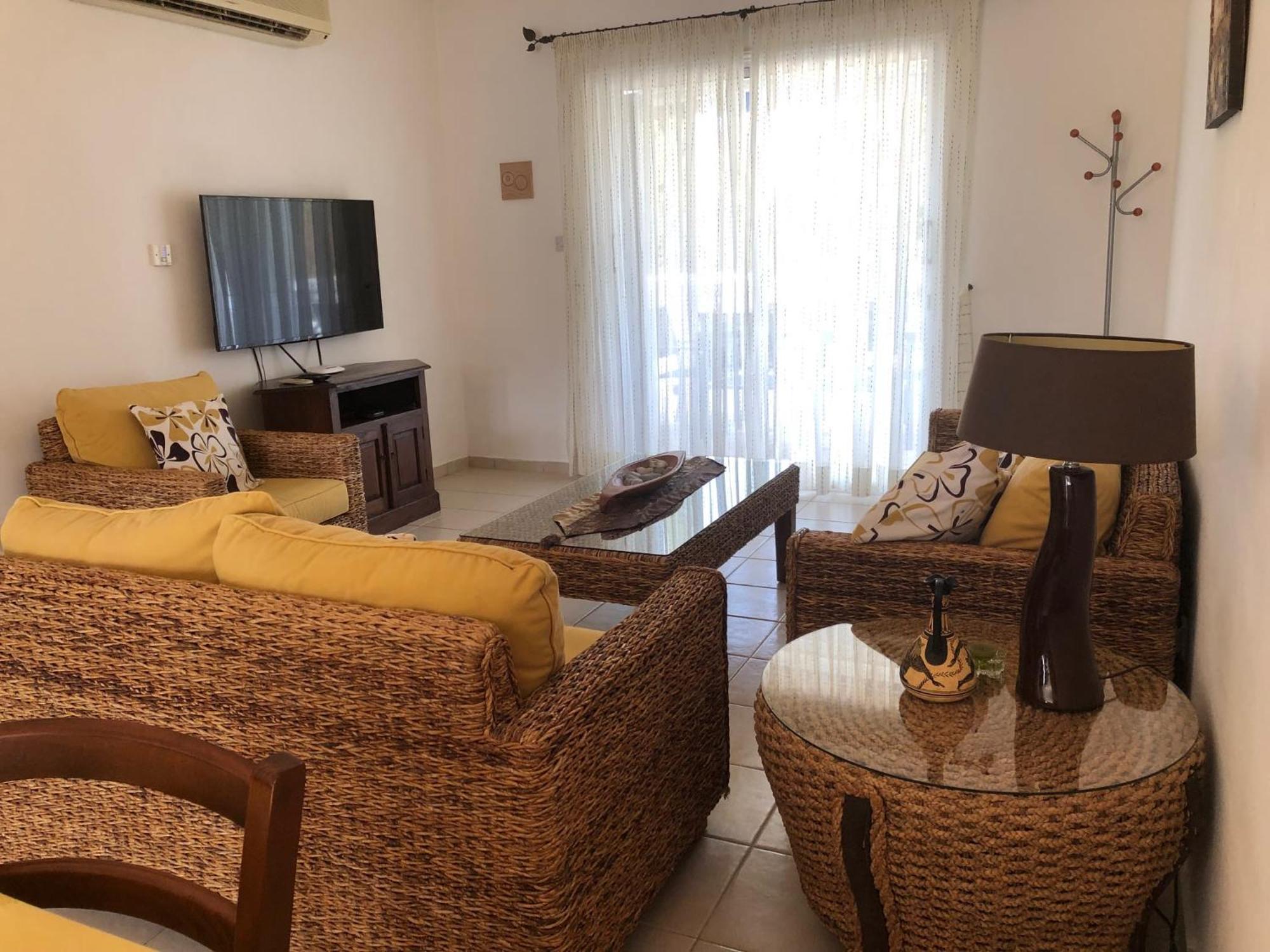 Regina Gardens - Spacious 3 Bed, 2 Bath Maisonette Пафос Экстерьер фото